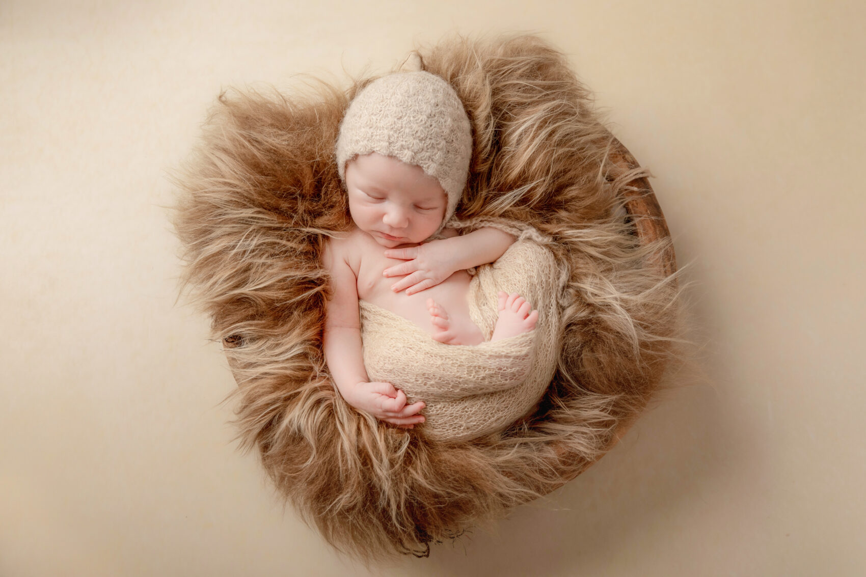 Newbornfotograaf te klundert, geposeerd en lifestyle